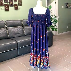 Maxi floral dress. NEW